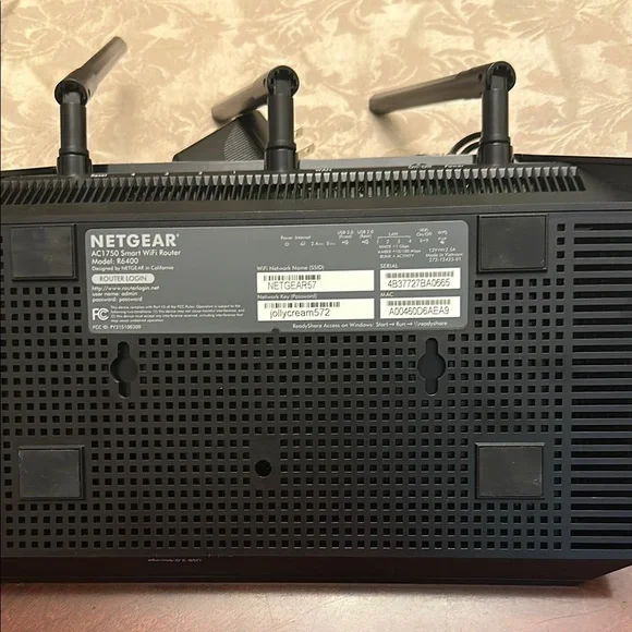 Used NETGEAR Black Networking Router - Picture 2 of 2